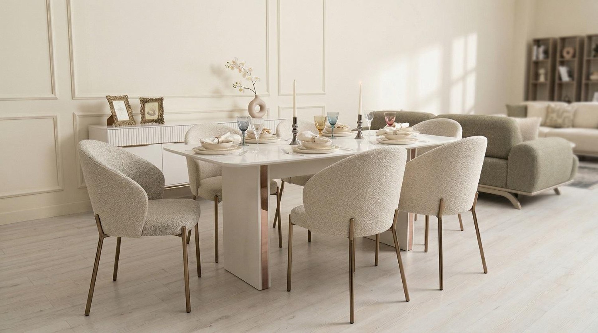 ASTRA DINING TABLE